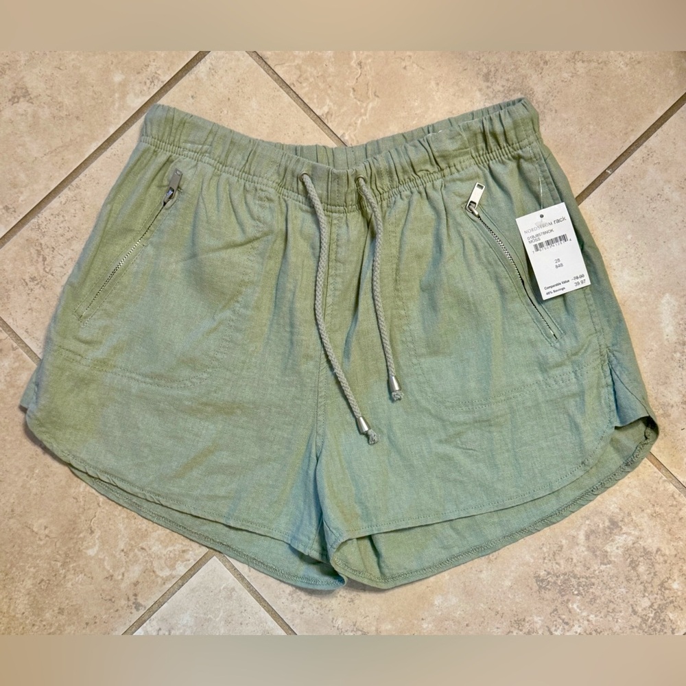 NWT- BlankNYC Linen Shorts in Moss Sz 28